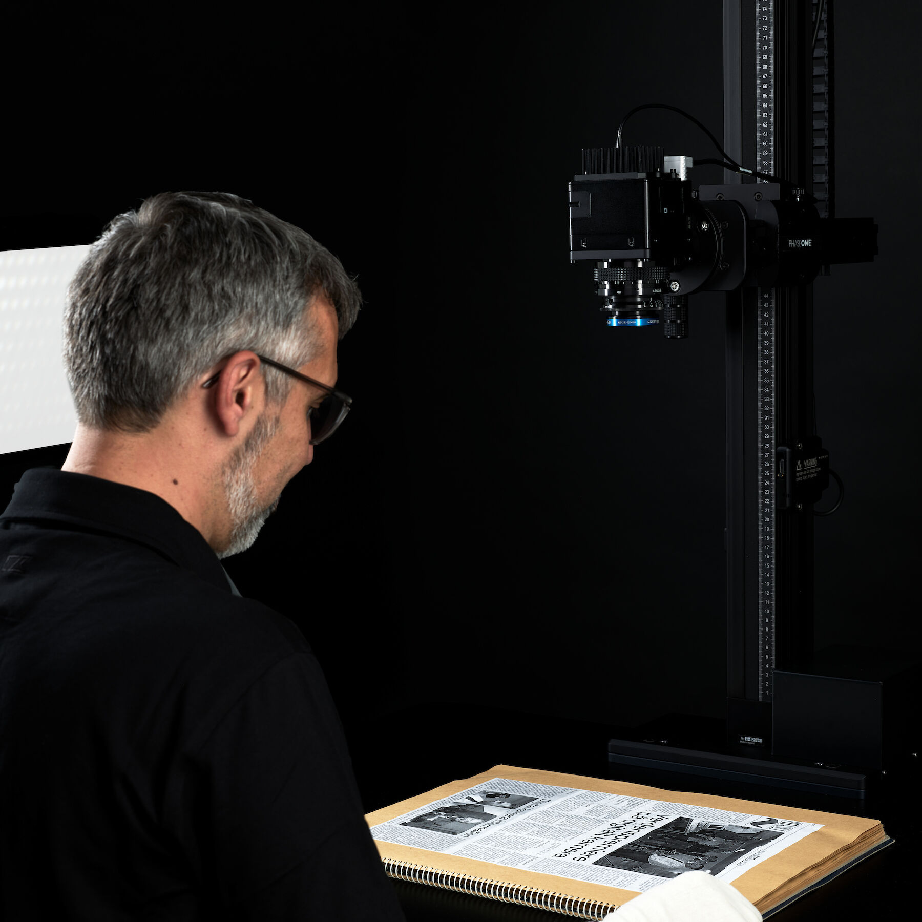 Phase One RC100 system for flat digitsation